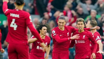 Náskok Arsenalu mizne, s Liverpoolom premrhal dvojgólové vedenie. Kanonáda Crystal Palace