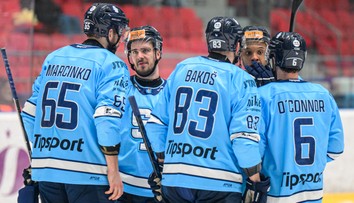 Slovan prehral tretíkrát po sebe, hokejisti Nitry vyhrali základnú časť