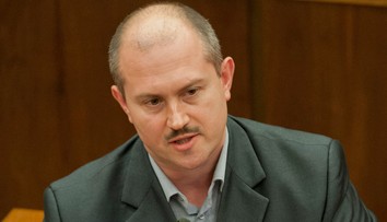 V ĽS NS to po voľbách vrie, v strane údajne hrozí rozkol