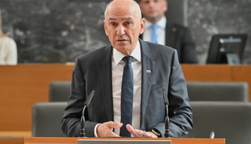Slovinský parlament vyslovil dôveru vláde Janeza Janšu
