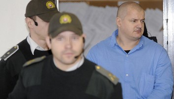 Odsúdenému exvyšetrovateľovi Petlušovi zrušili 25-ročný trest