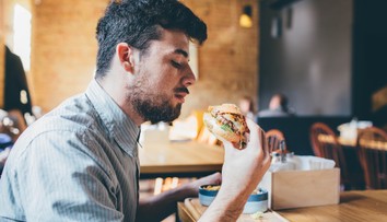 Najznámejší výrobca hamburgerov na svete poriadne prestrelil