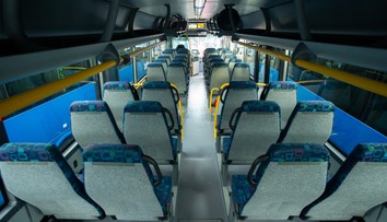 Mäsiarsky nôž, zubné protézy a barly. Neuveríte, čo všetko Slováci zabúdajú v autobusoch