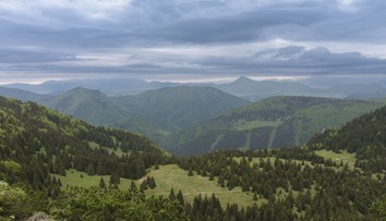 Z plaviek do hrubých svetrov? Na niektorých miestach nás čakajú teploty ako na jeseň