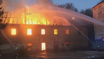 Niekdajšia pýcha Žitaviec vyhorela do tla. Strecha sa po požiari prepadla