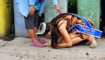 Kráľovná krásy sa poklonila smetiarke. Dôvod vás dojme k slzám