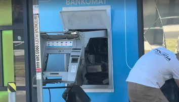 Zostala len diera. Zlodeji opäť zaútočili na bankomat, tentoraz na juhozápade Slovenska