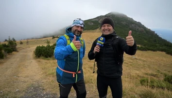 Z oblohy dokáže zacieliť na bod veľký ako dvojeurová minca. Ján Tribula vzal na hory majstra sveta v parašutizme