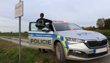Bič na unikajúcich šoférov. Českí policajti vyvíjajú technológiu, vďaka ktorej môžu na diaľku zastaviť vozidlo