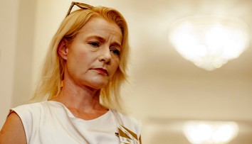 Samovražda matky obete masovej streľby na Karlovej univerzite má dohru. V prípade obvinili bývalého policajta