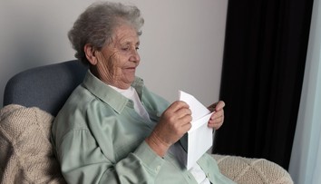 Nový podvod mieri na seniorov. Útočníci využívajú citlivú tému