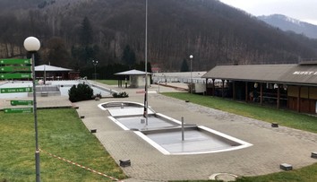 Kúpele vo Vyhniach krachujú. Pre opatrenia sú zatvorení a od štátu nedostali doposiaľ ani euro