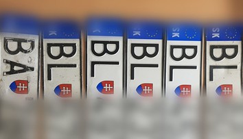 Revolúcia v ŠPZ tak skoro nebude. Odkladá sa o rok