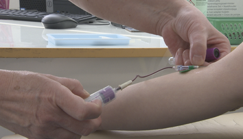 Chystáte sa v júni na odber krvi? Ak ste pod touto poisťovňou, možno budete musieť platiť
