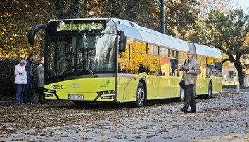 Zlikvidujem ťa. Opitý muž sa vyhrážal vodičovi autobusu, skončil v putách