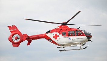 Nešťastie na Záhorí: Vodič neprežil, mladý spolujazdec je s vážnymi zraneniami v umelom spánku