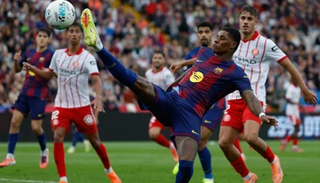 VIDEO: Jeden gól krajší ako druhý. Barcelona vydrela víťazstvo v dráme s Gironou