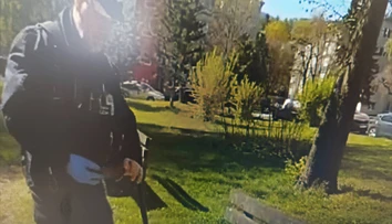 Hrôzostrašný nález v Ružomberku. Na detskom ihrisku ležala pištoľ a ihly
