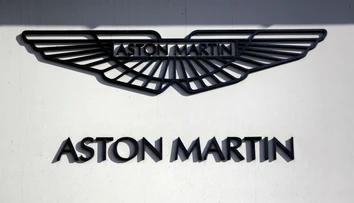 Britská automobilka Aston Martin sa teší z brexitu. Vďaka nemu budú ziskoví