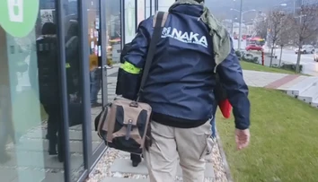 Expolicajta NAKA poslal sudca do väzby. Mal vydierať a robiť nátlak