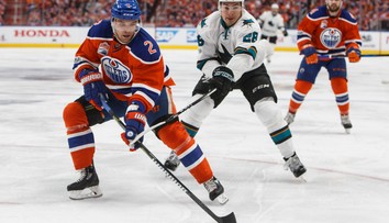 Edmonton so Sekerom vyhral nad San Jose 2:0, vyrovnal stav série na 1:1