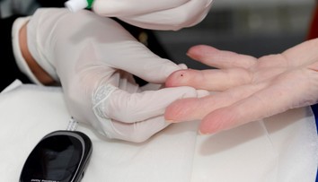 Podvodníci dosiahli dno. Diabetikom ponúkajú glukomer, ktorý odmeria cukor bez pichnutia