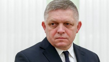 Pellegrini nahneval Fica. Premiér adresoval prezidentovi tvrdé slová