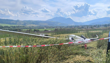 Na Orave padol vetroň. Pilot utrpel poranenie chrbtice