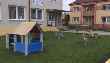 Škôlka na Považí prišla v krátkom čase o druhú riaditeľku. Rodičia sa boja jej zániku