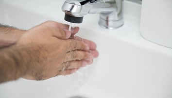 Pozor, na Slovensku sa rýchlo šíri žltačka. Hlavná hygienička má dôležitú radu, týka sa ovocia