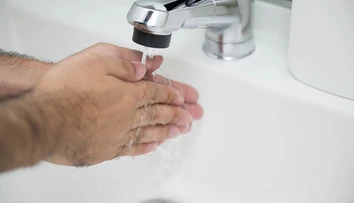 Pozor, na Slovensku sa rýchlo šíri žltačka. Hlavná hygienička má dôležitú radu, týka sa ovocia
