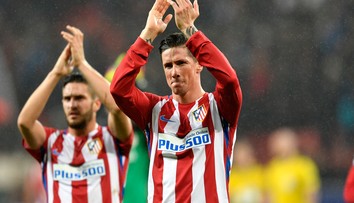 Torres ukončil éru v Atleticu Madrid dvoma gólmi, lúčil sa aj Iniesta