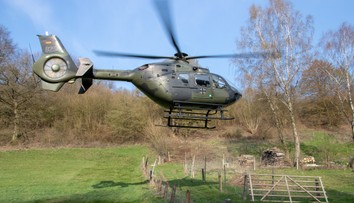Vrtuľník Bundeswehru padol do rieky. Zahynuli najmenej dvaja nemeckí vojaci