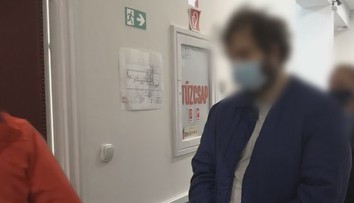 Mladík podozrivý z brutálnej vraždy seniorov naďalej zostáva vo väzbe v Maďarsku