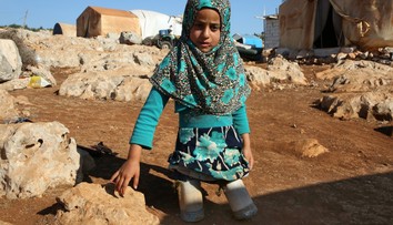 Dojímavý príbeh dievčatka zo Sýrie: Protézy jej vyrobil otec z plechoviek od sardiniek