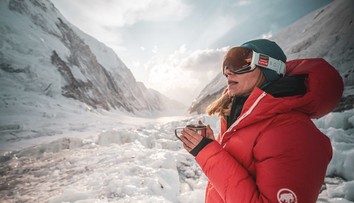 Pozrela sa smrti do očí, priamo pod sebou uvidela nehybné telo. Každý je na Evereste sám za seba, tvrdí Lucia Janičová