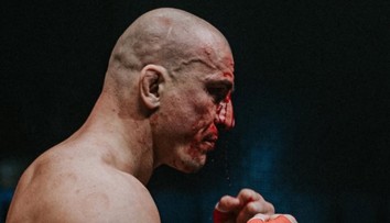 Do svojho prvého zápasu naskočil ako náhradník a podmanil si Európu. Slovák zaujal aj McGregora