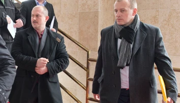 Dvaja z troch Slovákov sú za zrušenie Kotlebovej strany