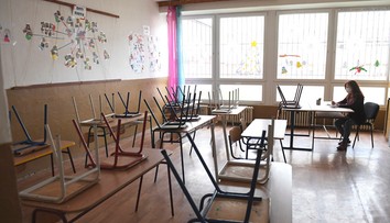 Oddnes sa žiaci 2. stupňa a stredoškoláci učia online z domu