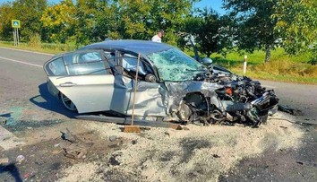 Vodič vo Fekišovciach obiehal autá na mieste, kde nemal. Spôsobil vážnu nehodu