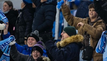 Macedónska polícia zasahovala po agresívnom správaní fanúšikov Slovana. Zakázala im vstup do krajiny