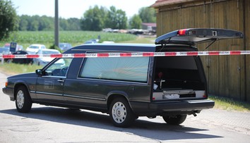 Vodič pohrebného auta si urobil v Mníchove prestávku. Potom vozidlo nevedel nájsť