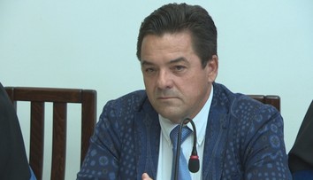 Dvojica sudcov z komunikácie z Threemy sa postavila pred komisiu Súdnej rady