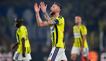 Súboj Slovákov o Ligu majstrov víťaza nepriniesol. Škriniar viedol Fenerbahce, Greif raz inkasoval