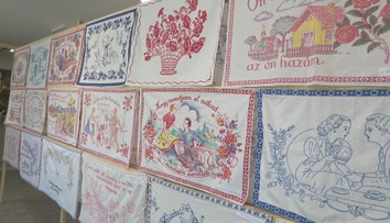 Kedysi viseli v kuchyniach, dnes sú umeleckým dielom: Výšivky z minulosti očaria aj moderného diváka
