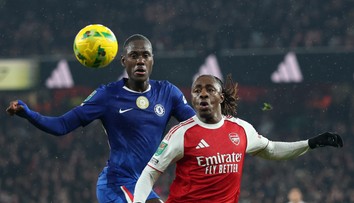 Arsenal zvládol odvetu s mestským rivalom a postúpil do finále Ligového pohára. Rozhodnutie prišlo v závere