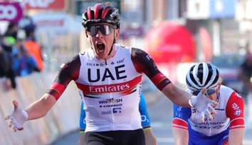 VIDEO: Pogačar po dramatickom šprinte ovládol Liege-Bastogne-Liege pred Alaphilippeom