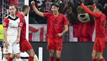 VIDEO: Musialove sólo od polovice, Gnabryho jasličky či premiérový gól Ita. Bayern konečne dominoval