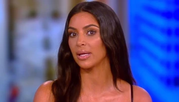 Kim Kardashian o snímkach s jej celulitídou. Vysvetlila, ako to bolo
