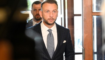 Šutaj Eštok opäť neuspel na súde. Súd zamietol jeho sťažnosť voči pokute 90-tisíc eur